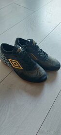 Halovky zn Umbro - 2