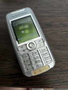 Sony Ericsson K700i - 2