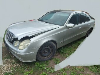 Rozpredam Mercedes-Benz E 270 - 2