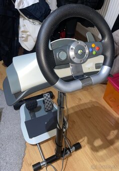 Microsoft Xbox 360 Wireless Racing Wheel - 2