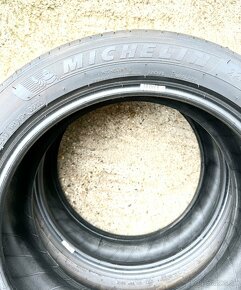 Michelin 225/50 R19 - 2