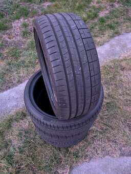 Pirelli P Zero 235/35 R19 HN - 2