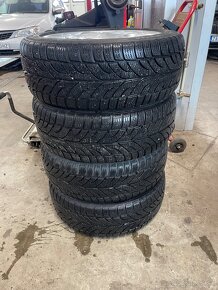 225/45 R17 - 2