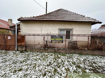 Rodinný dom na veľkom pozemku v Nesvadoch, len 700 m od te - 2