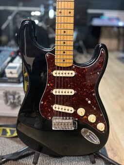 Fender stratocaster - 2