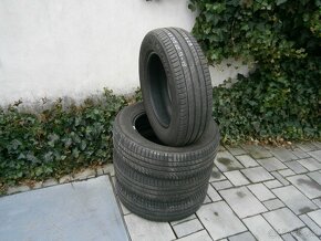 Predám 4x letné pneu Michelin 215/65 R17 99VXL - 2
