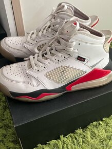 Air Jordan Mars 270 - 2