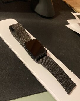 Apple watch 5 séria - 2