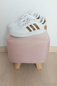 Tenisky ADIDAS IG3800 v.37 1/3 - 2