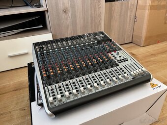 Behringer XENYX QX2442 USB Analógový mixpult - 2