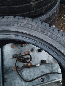 Zimné pneu.215/40R17 - 2