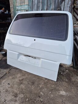 Predám zadný kufor na Volkswagen T4  biela farba - 2