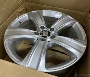 5x112 R18 8J ET38 pasujú na Škoda Superb - 2