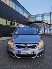 Opel Zafira 2.2 Benzín Automat - 2