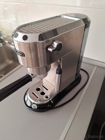 Predam kavovar DeLonghi EC680.M - 2