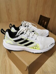 Padám bežecké tenisky Adidas Terrex Speed flow veľ. 11 - 2