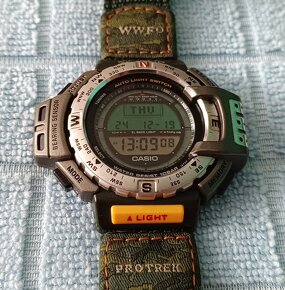 Casio Pro Trek PRT-40 WWF red - 2