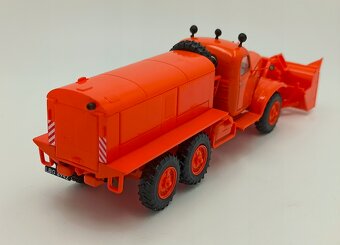 ZIL-157 D-470 1:43 fréza - 2