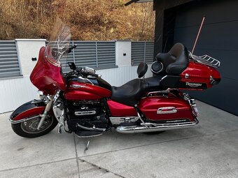 Triumph Rocket III TOURING - 2