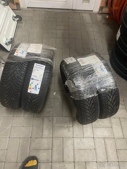 Predám zimné pneu BFGoodrich 175/70 R14 84T - 2