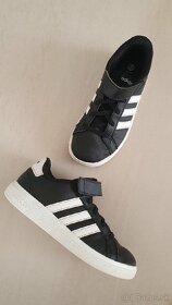 Botasky Adidas č.33 - 2