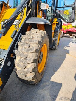 jCB nakladač 411 T4 - 2