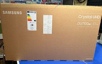 Samsung 43” Crystal UHD DU7100 4K Smart TV (2024) - 2