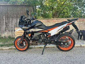 KTM SMT 890 - 2