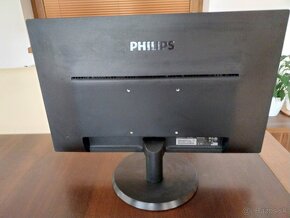 Predám monitor Philips 223V5L - 2