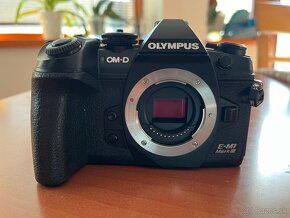 Olympus E-M1 Mk.III (Telo) + Grip - 2