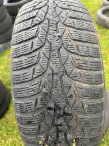 Predam Zimne 215/60 R16 pneumatiky - 2