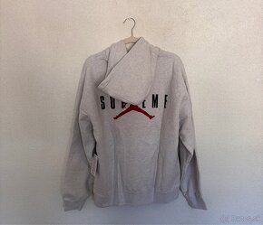 Supreme x Jordan Grey Hoodie - 2