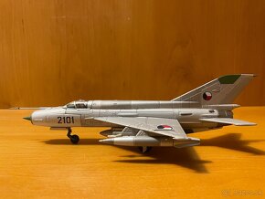 Mig-21 - model letadla 1:72 - 2