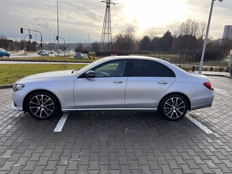 Mercedes e 220 - 2