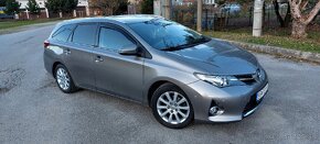 Toyota AURIS Touring Sport - 2