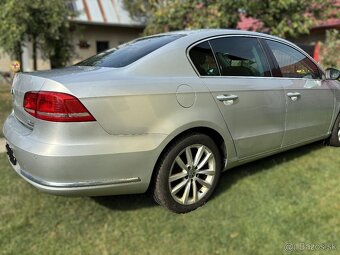 VOLKSWAGEN PASSAT SEDAN 4motion - 2