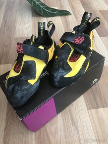 Lezečky La Sportiva SKWAMA 40,5 - 2