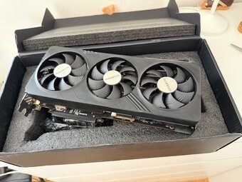 GIGABYTE Radeon RX 7800 XT GAMING OC 16G - 2