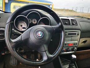 ALFA ROMEO 147 - NÁHRADNÍ DÍLY Z VOZY - 2