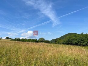 Na predaj rekreačný pozemok v tichej časti obce Zubák 1025m2 - 2