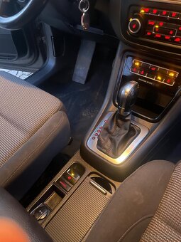 Volkswagen Sharan 2.0 TDI (Diesel) - 2