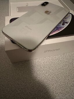 Apple iPhone Xs 64gb - 2