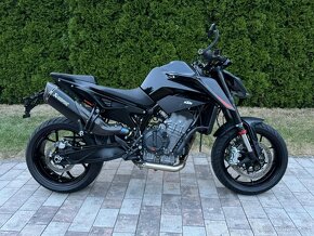 KTM Duke 890 AKRAPOVIČ - 2