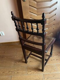 Starožitna stolička - 2