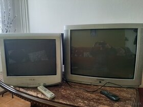 2 staršie televízory - 2