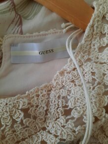 Guess hackovane saty - 2