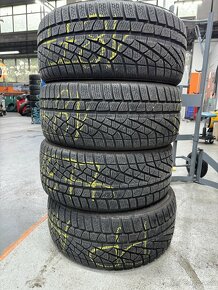 Predám zimné pneu Pirelli Winter 240 SottoZero 2 245/40 r19 - 2