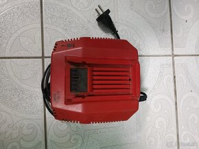 Predám nabíjačku Hilti C4/36-350 - 2