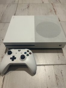 Xbox one s 1TB - 2