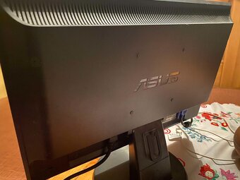 Stary monitor ASUS 19" 1440x1080 - 2